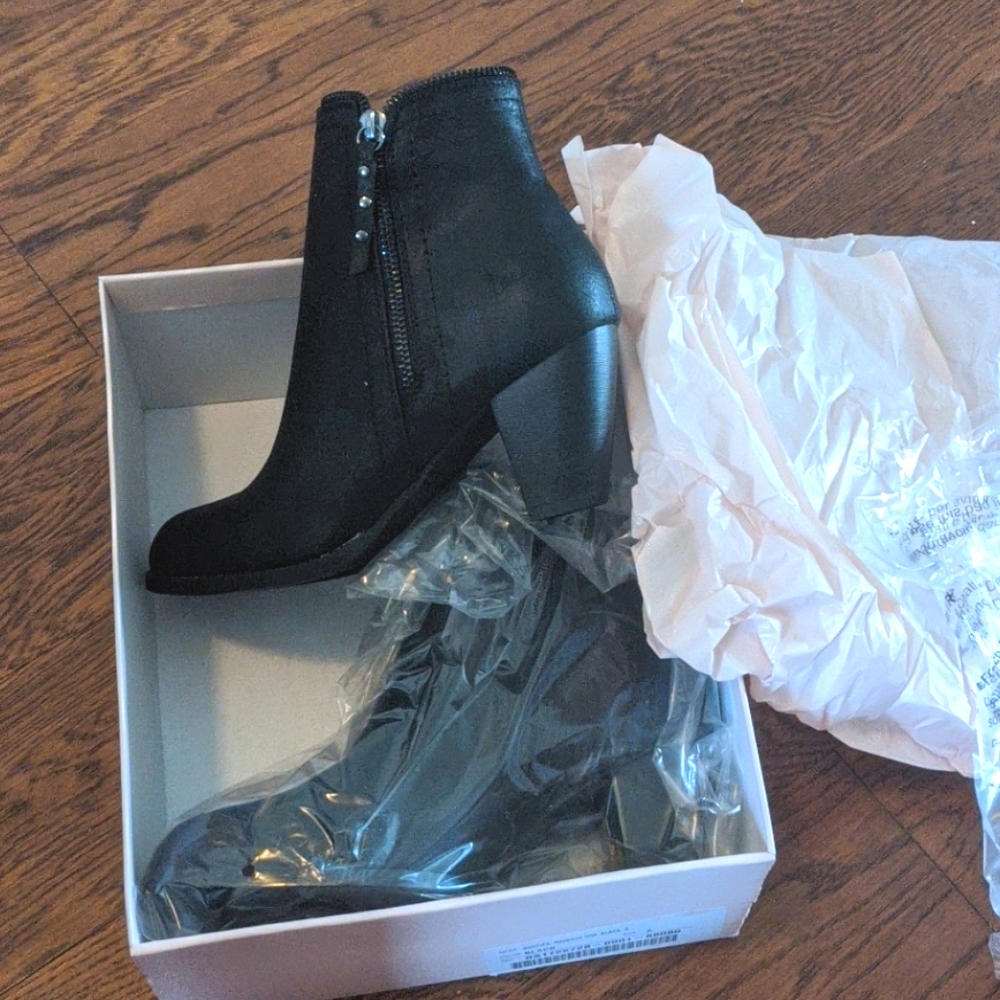 New stylish booties